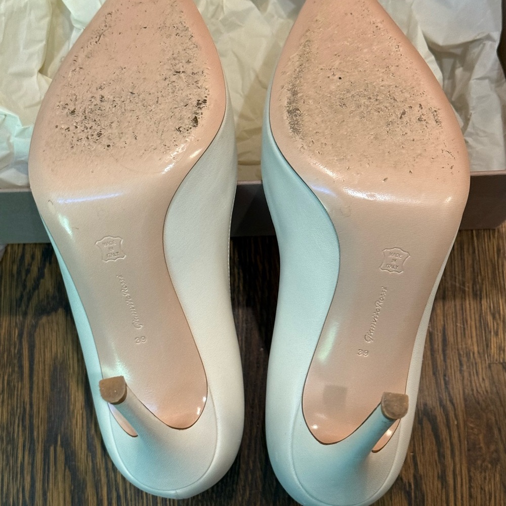 Gianvito Rossi 105 Pumps • Ivory Leather • Size 39 (US 9) - Picture 11 of 12